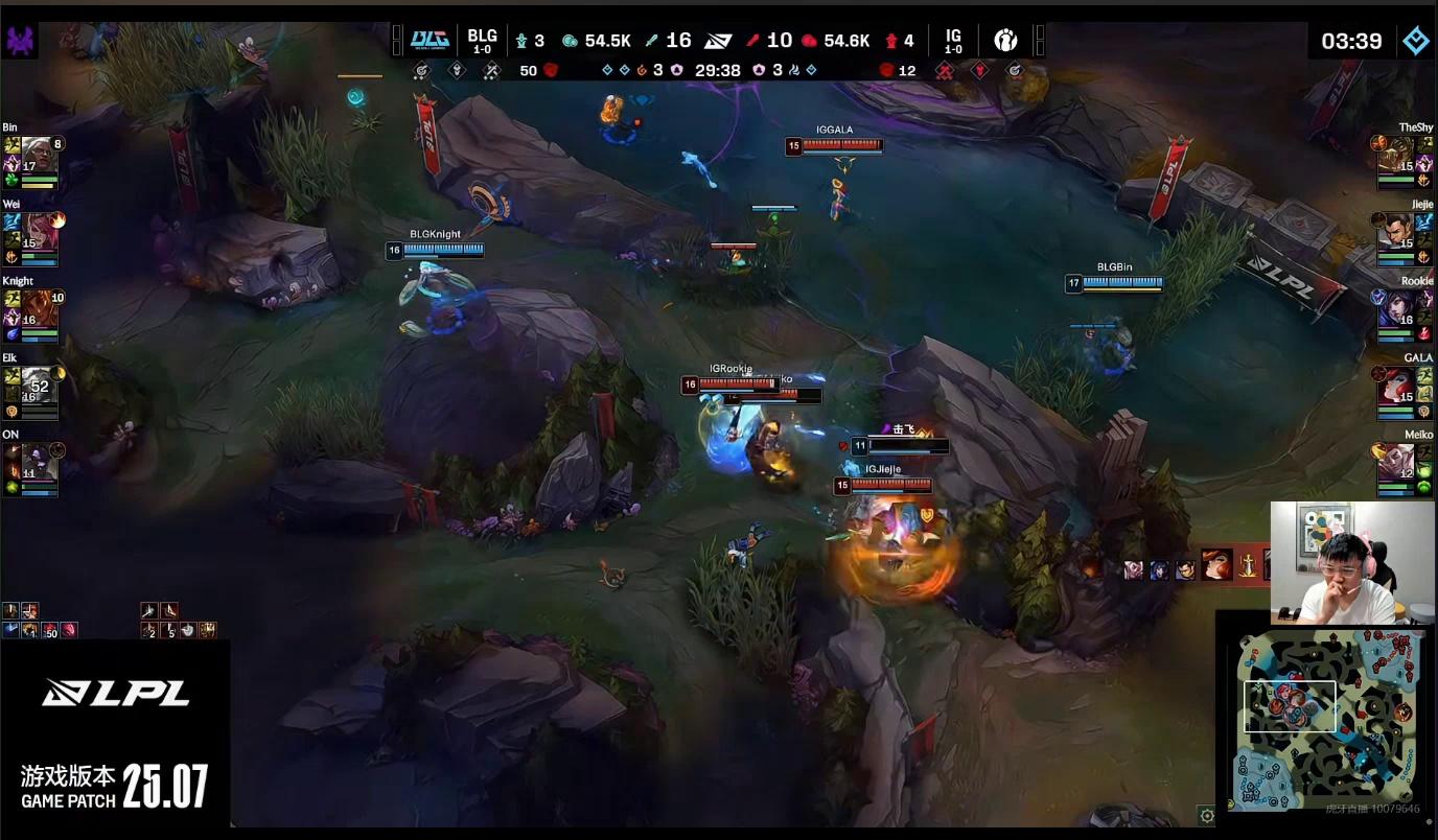 米兰体育:《英雄联盟》战队战术进化:Imp与Uzi的对决解析 米兰体育:《英雄联盟》战队战术进化:Imp与Uzi的对决解析