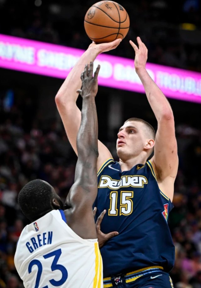 包含米兰体育:年轻门将韩佳奇心理素质训练与抗压能力提升的词条