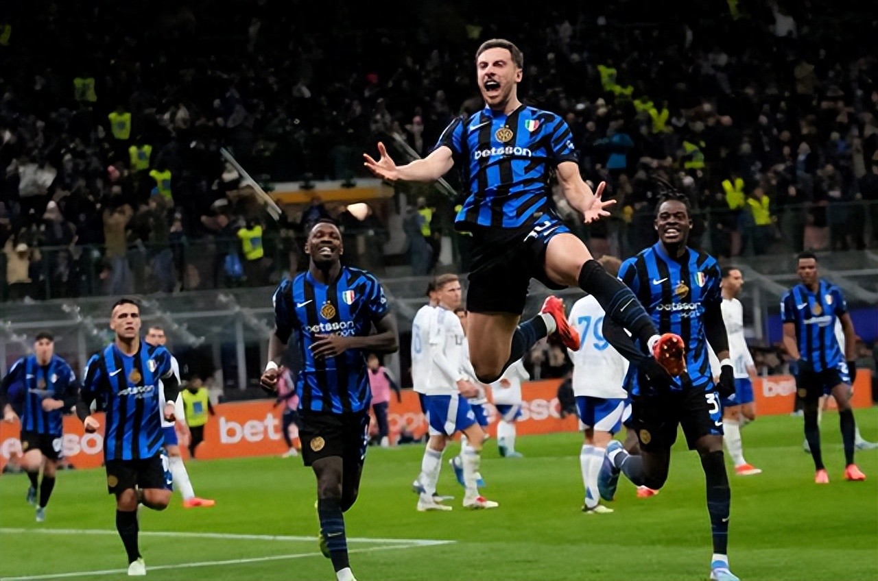 米兰体育:2025年冬季电子竞技联赛正式开启，冬季游戏热潮来袭