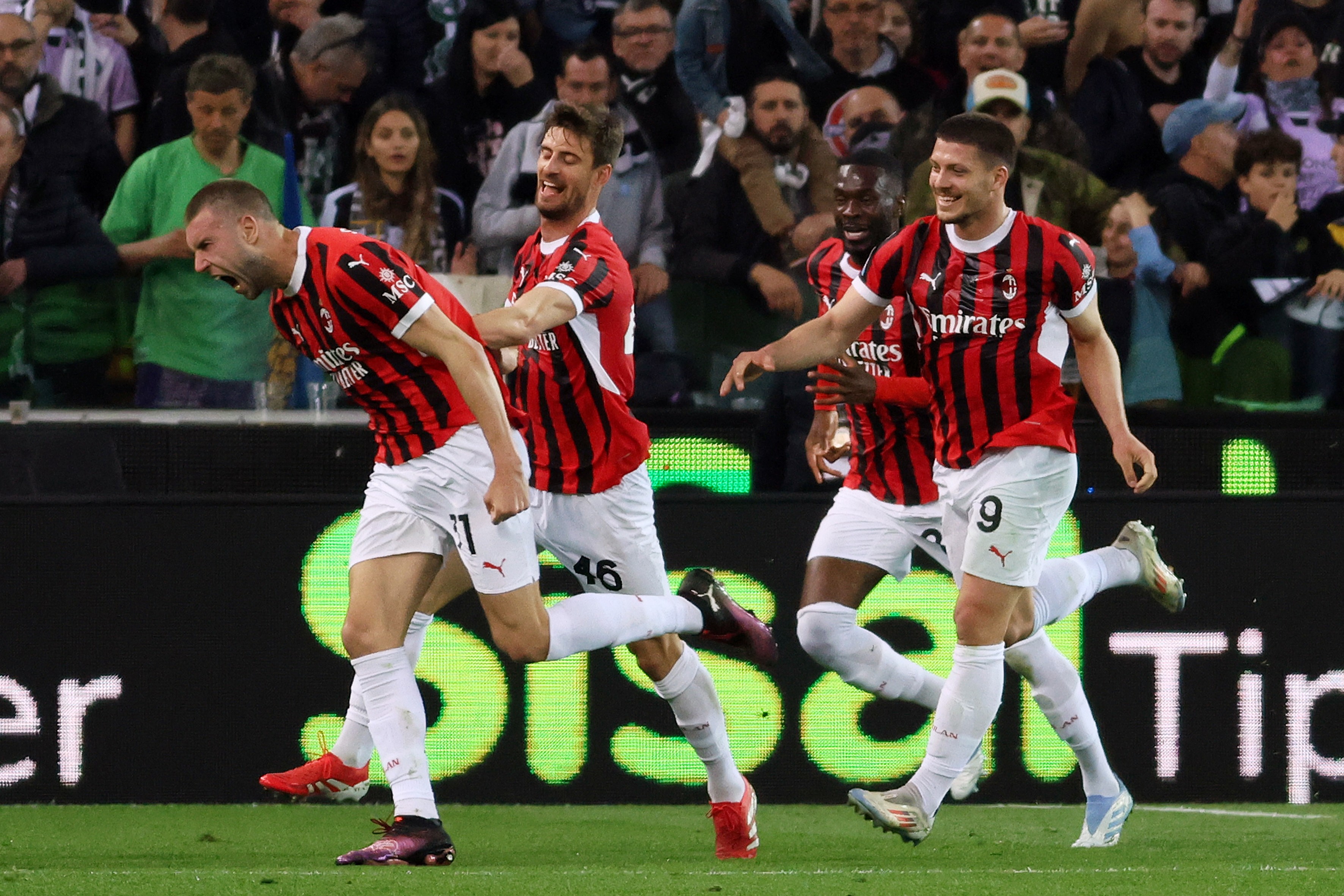 米兰体育：76人队新赛季：豪斯表示将提升防守强度的简单介绍