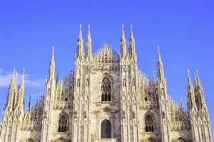 包含米兰体育:湖人队新赛季的挑战：如何应对激烈的竞争？的词条