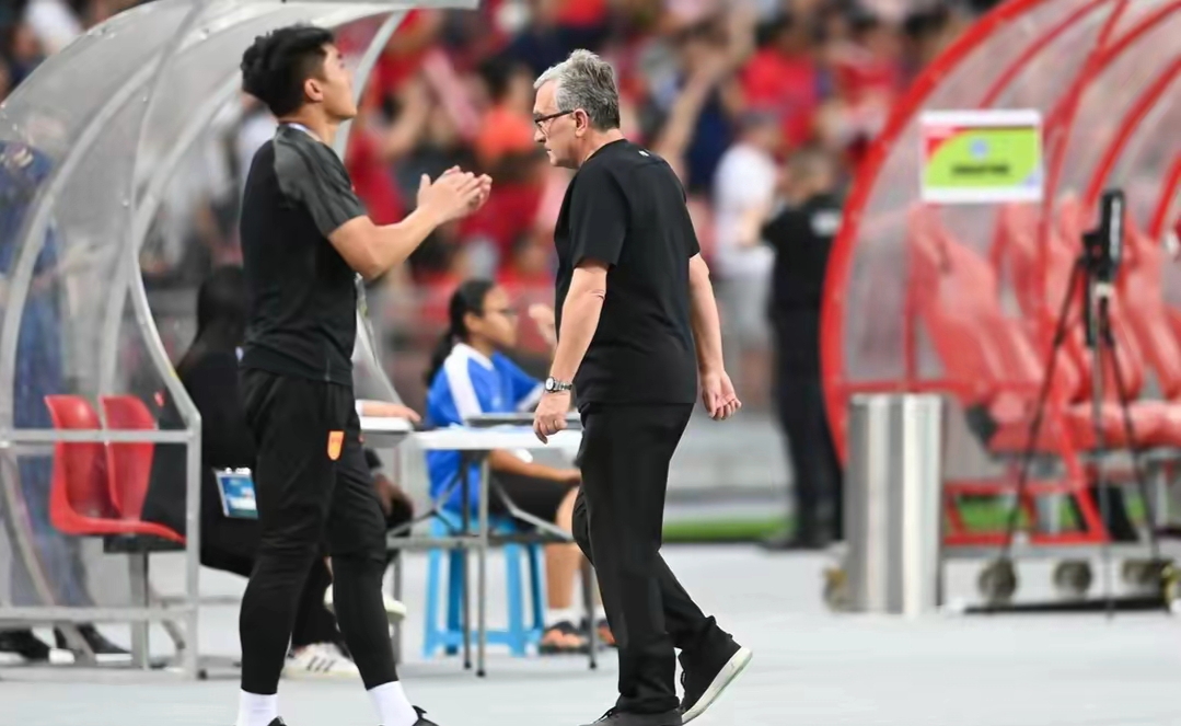 包含米兰体育:郑智:担任俱乐部青训教练,为中国足球培养未来之星的词条 包含米兰体育:郑智:担任俱乐部青训教练,为中国足球培养未来之星的词条