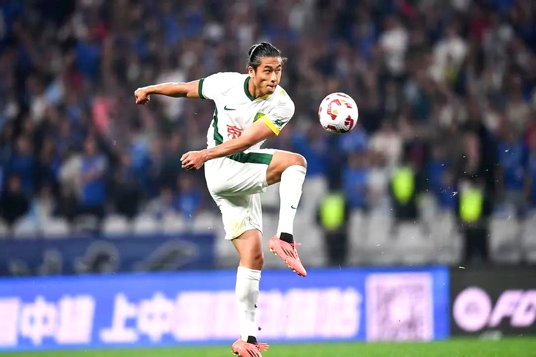 包含米兰体育:林良铭：在国家队比赛中表现出色，赢得球迷喜爱的词条