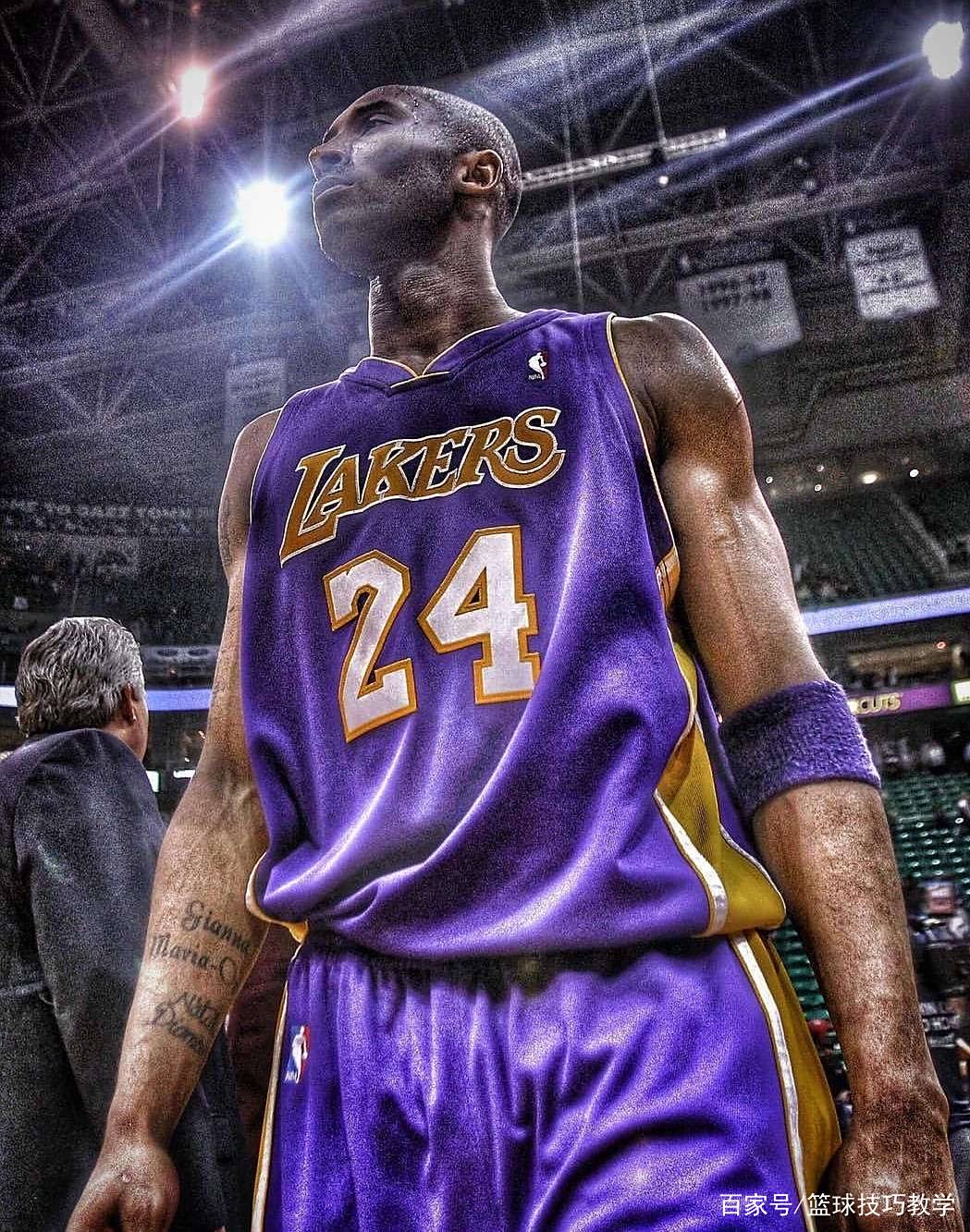 米兰体育:篮球装备品牌推陈出新,引领运动时尚潮流的简单介绍 米兰体育:篮球装备品牌推陈出新,引领运动时尚潮流的简单介绍