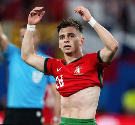 关于米兰体育：德甲奥厄的保级策略与战术调整的信息