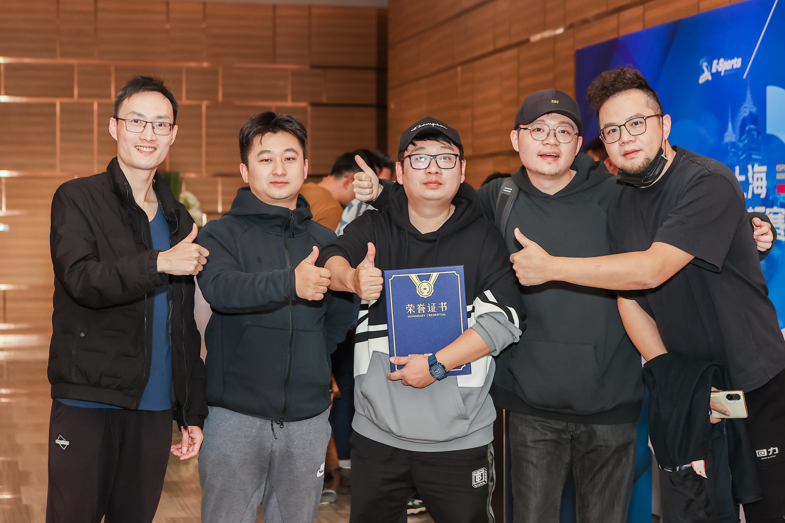 米兰体育:全民电竞技能大赛：选手们的成长与突破的简单介绍