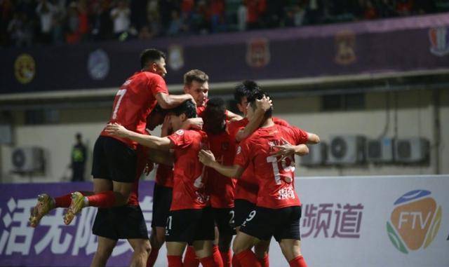 米兰体育:中甲劲旅“蓄势待发”，球迷：期待他们能实现冲超梦想！的简单介绍