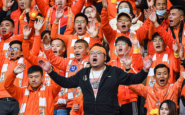 米兰体育:中超“限薪令”后遗症,球迷:球员开始“兼职送外卖”了! 米兰体育:中超“限薪令”后遗症,球迷:球员开始“兼职送外卖”了!