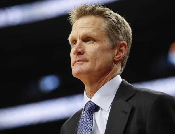 米兰体育:勇士队战术调整:科尔计划增加错位单打和挡拆配合 米兰体育:勇士队战术调整:科尔计划增加错位单打和挡拆配合