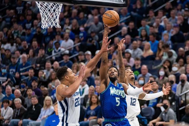 米兰体育：篮球评论：专业分析，客观评价，传递篮球的魅力的简单介绍