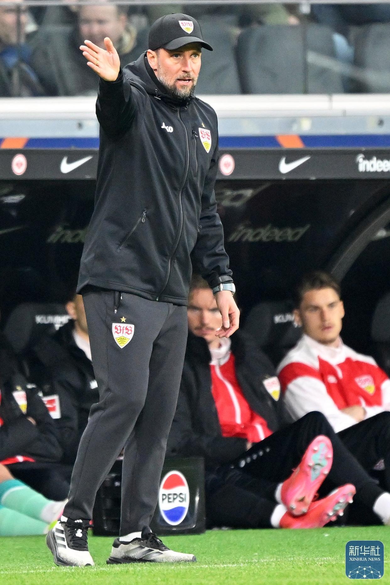 包含米兰体育：德甲斯图加特的崛起与未来潜力的词条