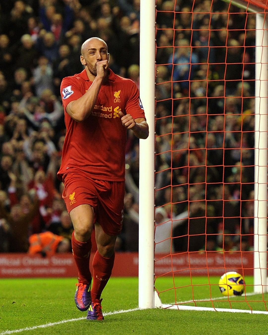 米兰体育：英超诺维奇的战术革新与未来展望