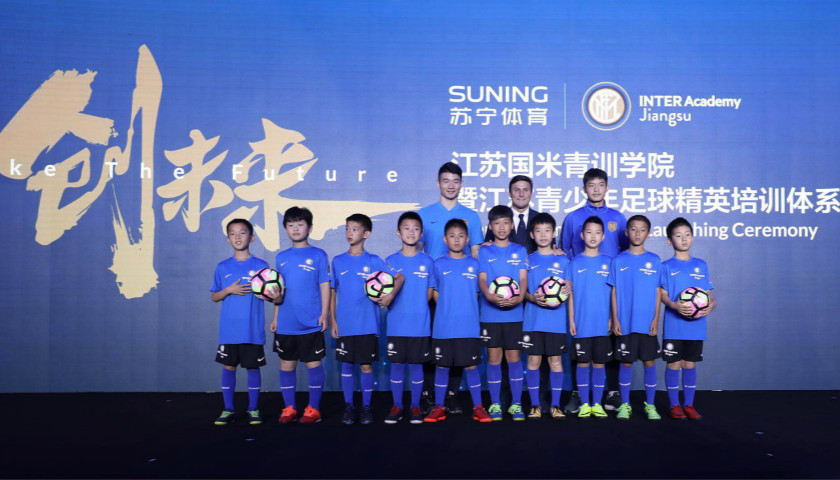 米兰体育:中国足球“校园足球”成“应付差事”,学生:踢球不如玩手机! 米兰体育:中国足球“校园足球”成“应付差事”,学生:踢球不如玩手机!