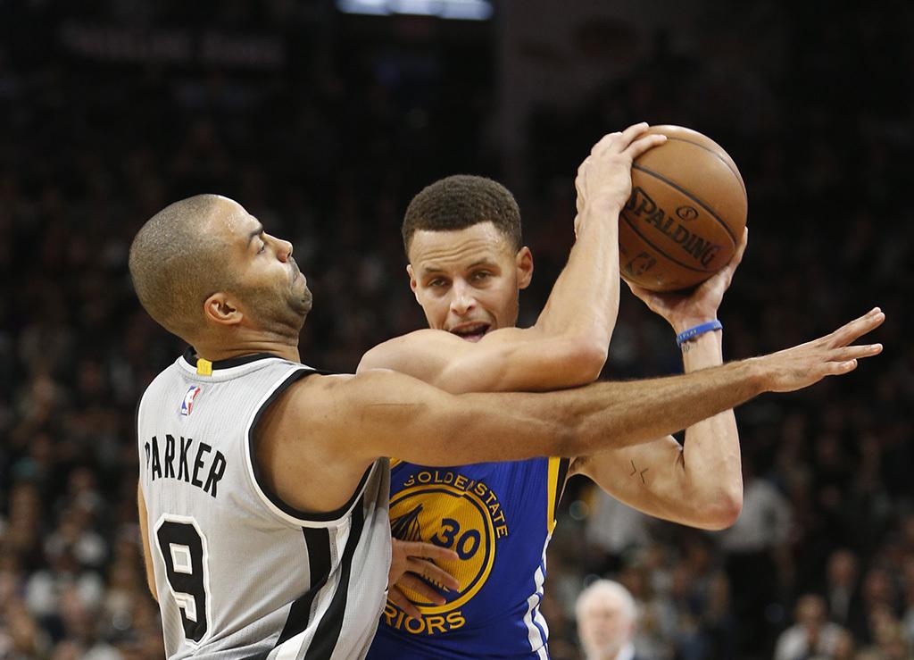 米兰体育：勇士队进攻策略：如何应对对手的重点盯防？