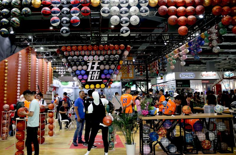 关于米兰体育：篮球主题的艺术装置展：用艺术的形式展现篮球的魅力的信息