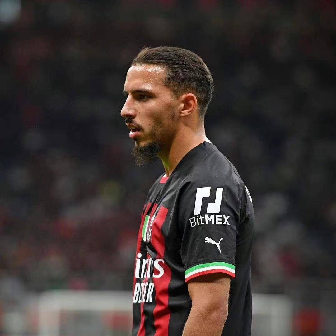 关于米兰体育:年轻球员戴伟浚的技术特点与未来发展潜力分析的信息