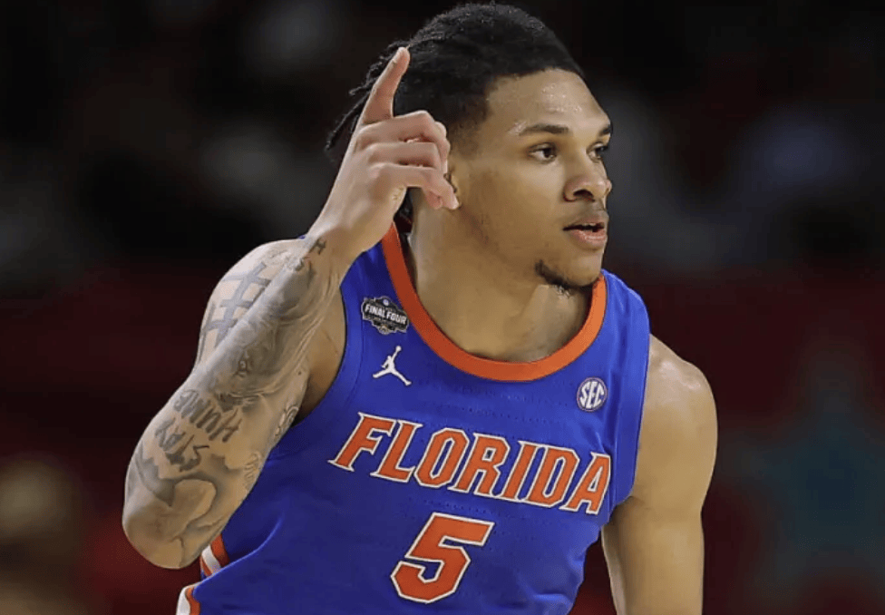 米兰体育:CBA球员:高薪背后,压力与责任,如何平衡?的简单介绍 米兰体育:CBA球员:高薪背后,压力与责任,如何平衡?的简单介绍