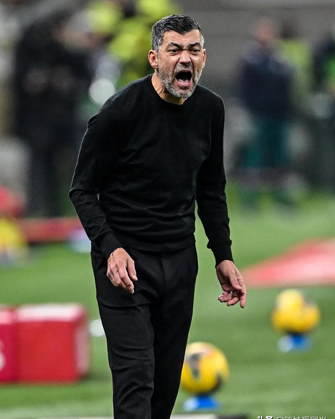 米兰体育:费南多:积极康复,期待重返赛场 米兰体育:费南多:积极康复,期待重返赛场