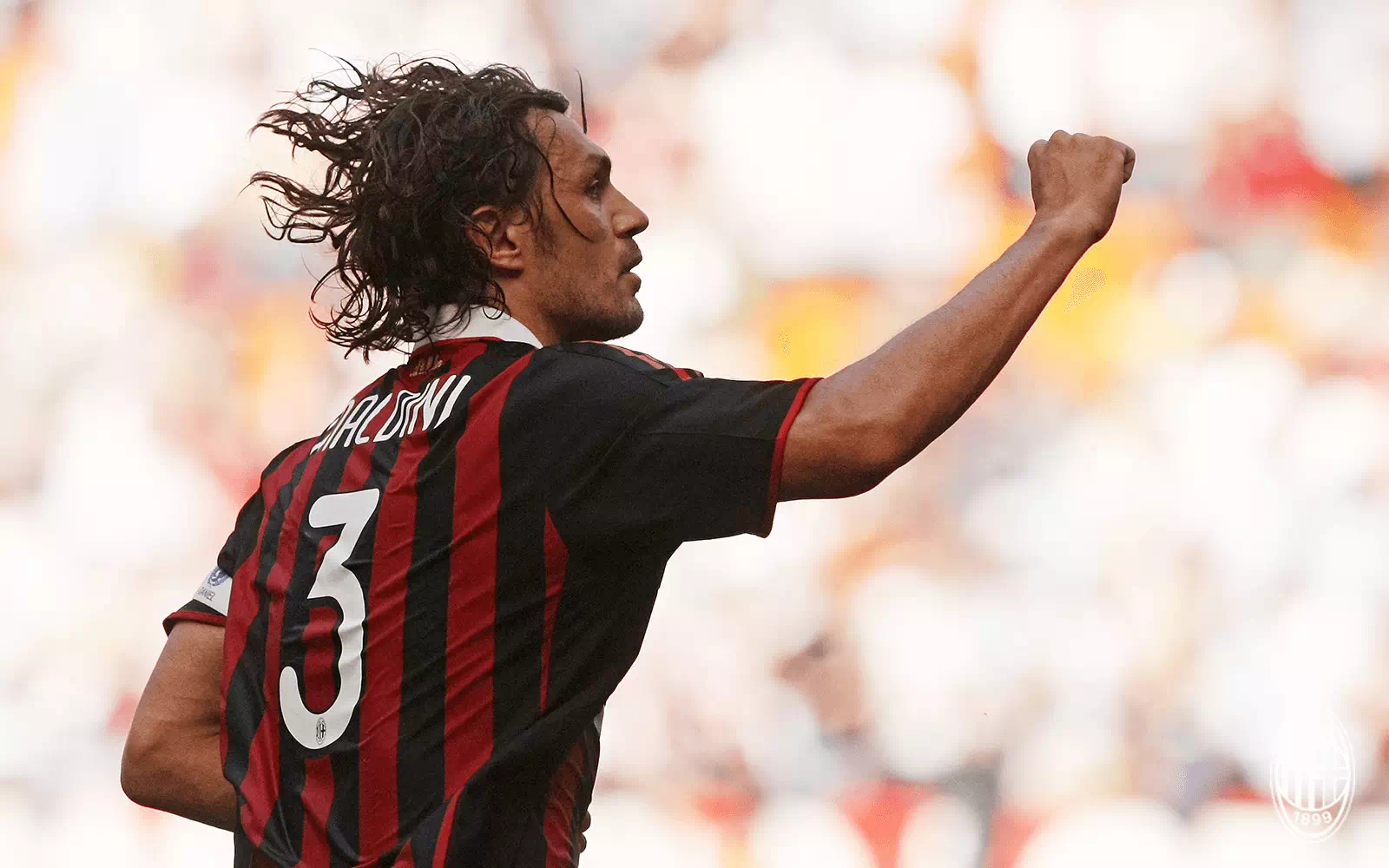 米兰体育:电竞选手背后的辛酸故事：训练与压力的简单介绍