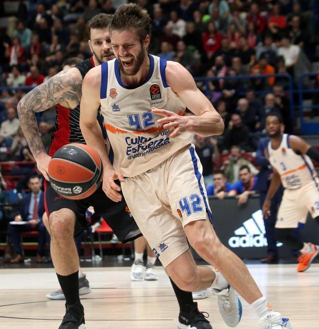 米兰体育：篮球纪录片：真实记录，感动人心，传递正能量的简单介绍