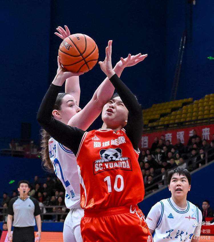 米兰体育:WCBA季后赛战火重燃,谁能问鼎冠军宝座? 米兰体育:WCBA季后赛战火重燃,谁能问鼎冠军宝座?